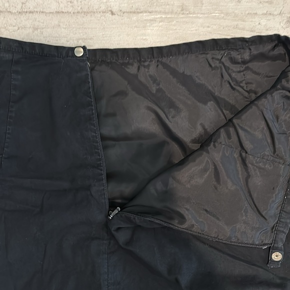Rene Derby black lined zip back skirt size small - Picture 6 of 7